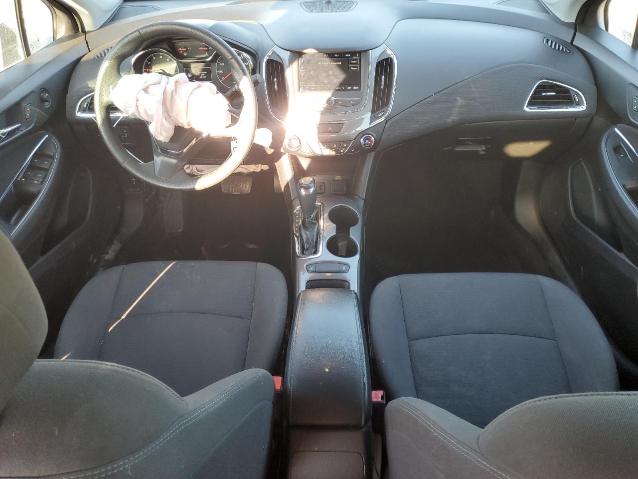 2019 Chevrolet Cruze VIN 1G1BE5SM0K7146120 Copart auction photo, front end damage thumbnail 8