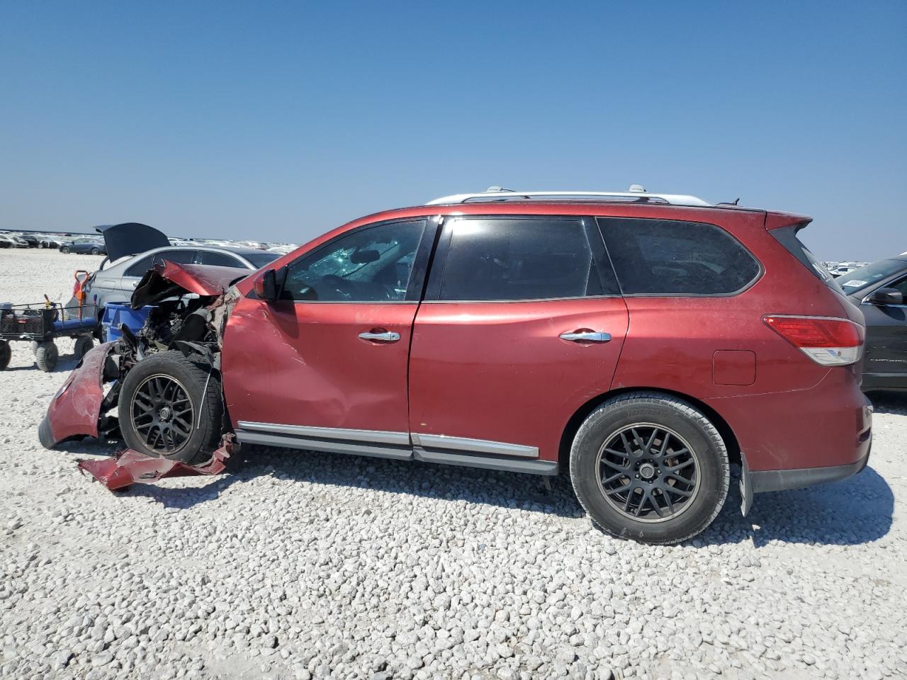 2014 Nissan Pathfinder VIN 5N1AR2MN2EC623178 Copart auction photo, front end / side damage thumbnail 2