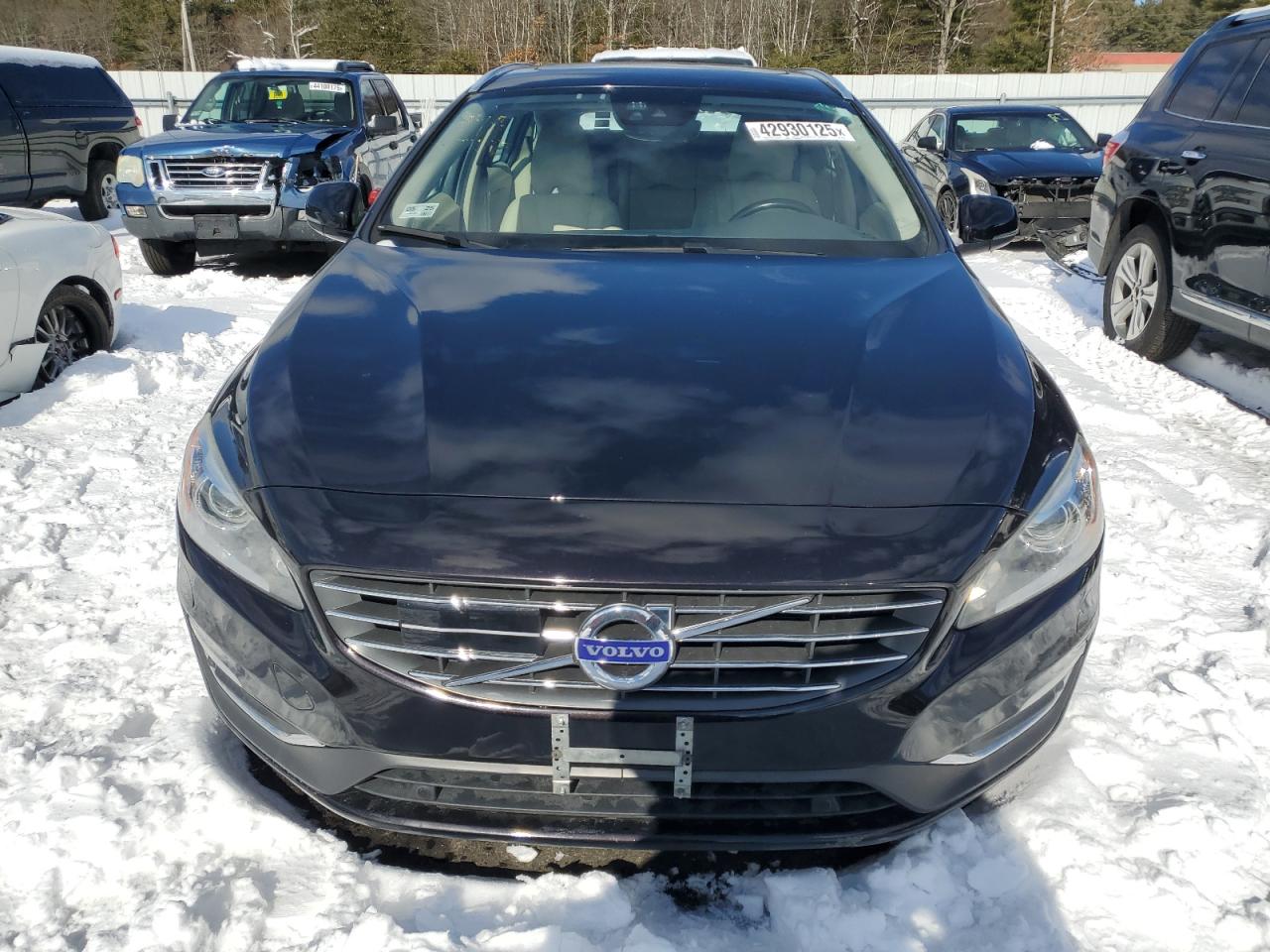 2015 Volvo V60 VIN YV1612SMXF1220567 Copart auction photo, undercarriage damage thumbnail 5