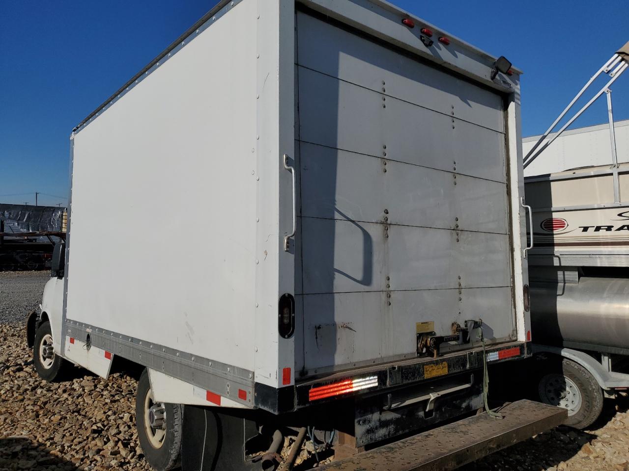 2018 GMC Savana VIN 1GD07RFPXJ1221116 Copart auction photo, front end damage thumbnail 2