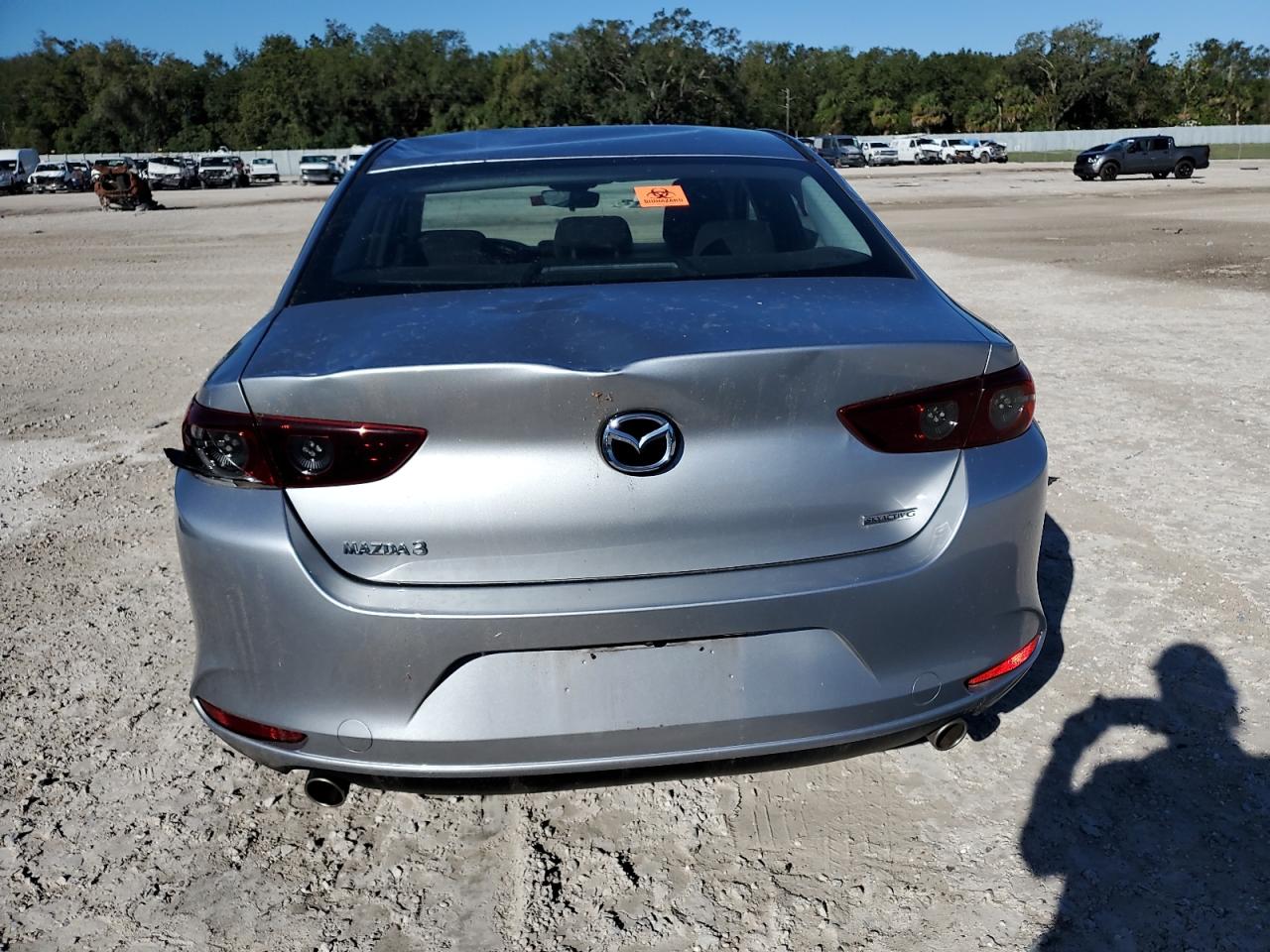 2020 Mazda 3 VIN 3MZBPABL0LM136922 Copart auction photo, water/flood / all over damage thumbnail 6