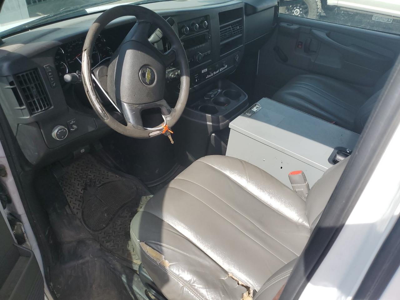 2013 Chevrolet Express VIN 1GCWGFCA7D1142973 Copart auction photo, minor dent/scratches damage thumbnail 8