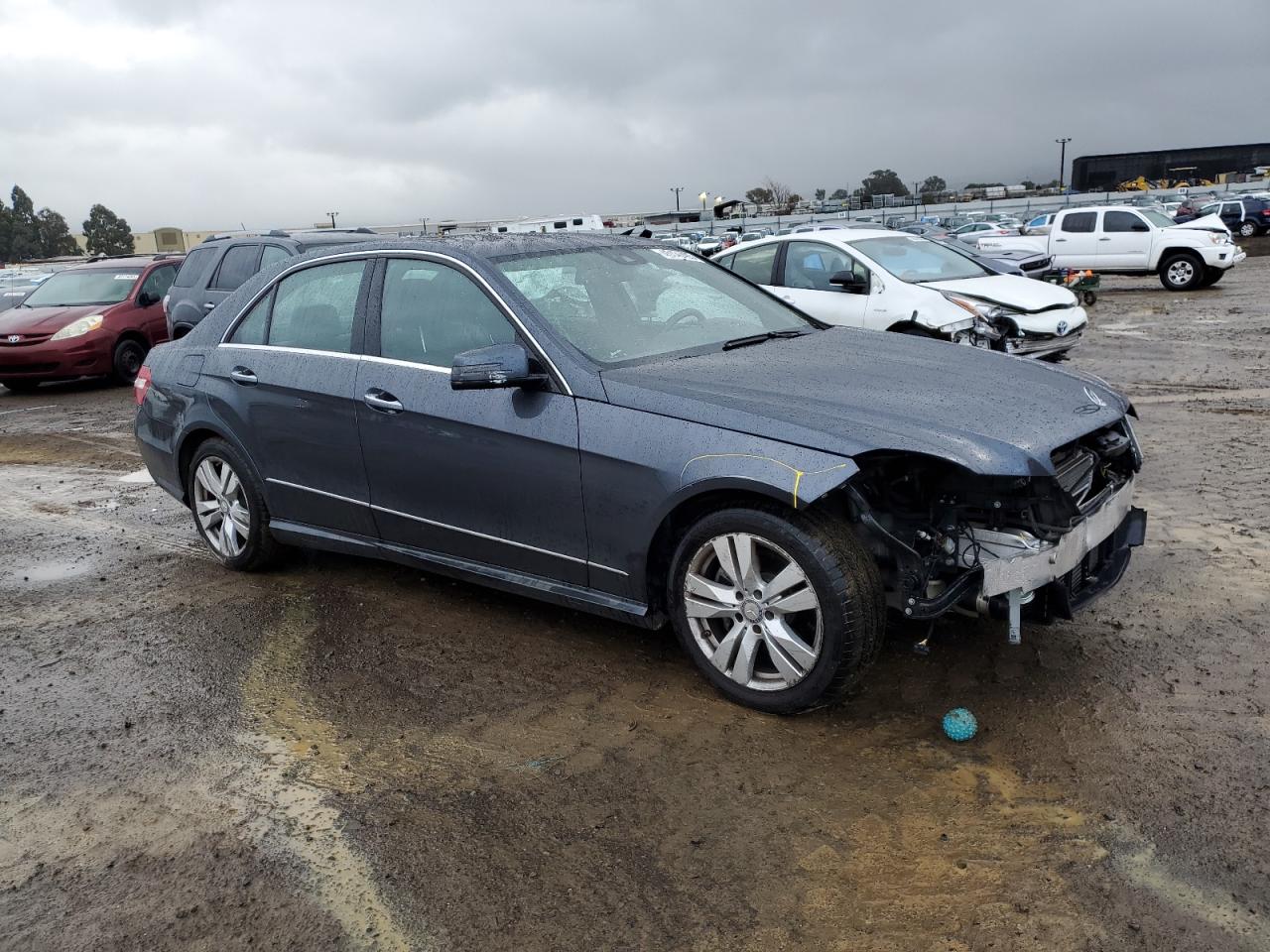 2013 Mercedes-Benz E-klasse VIN WDDHF2EB3DA743877 Copart auction photo, front end damage thumbnail 4