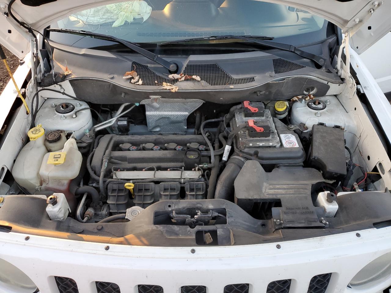 2014 Jeep Liberty (Patriot) VIN 1C4NJPBA4ED696847 Copart auction photo, front end damage thumbnail 12