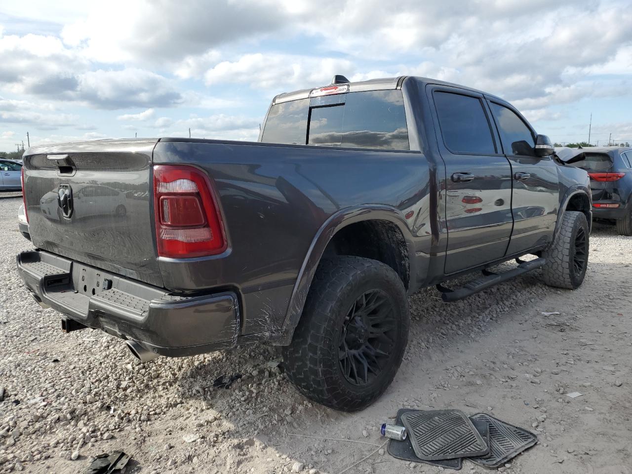 2021 RAM 1500 VIN 1C6SRFJT0MN796520 Copart auction photo, front end / minor dent/scratches damage thumbnail 3