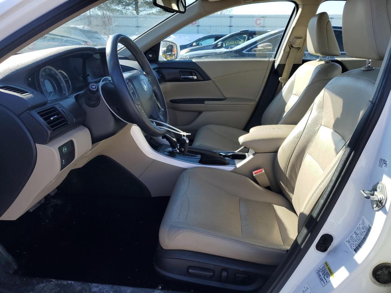 2015 Honda Accord VIN 1HGCR3F82FA028095 Copart auction photo, side / minor dent/scratches damage thumbnail 7