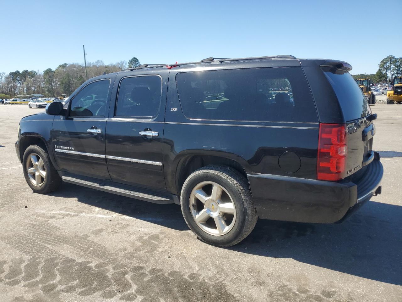 2009 Chevrolet Suburban VIN 1GNFK363X9J105330 Copart auction photo, rear end / side damage thumbnail 2