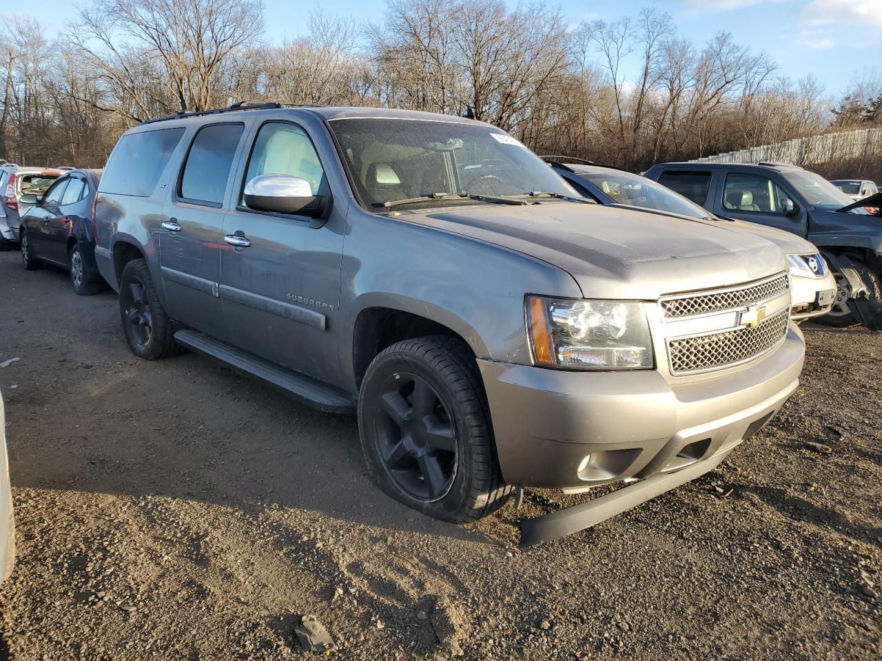 2008 Chevrolet Suburban VIN 3GNFK16348G184210 Copart auction photo, undercarriage damage thumbnail 4
