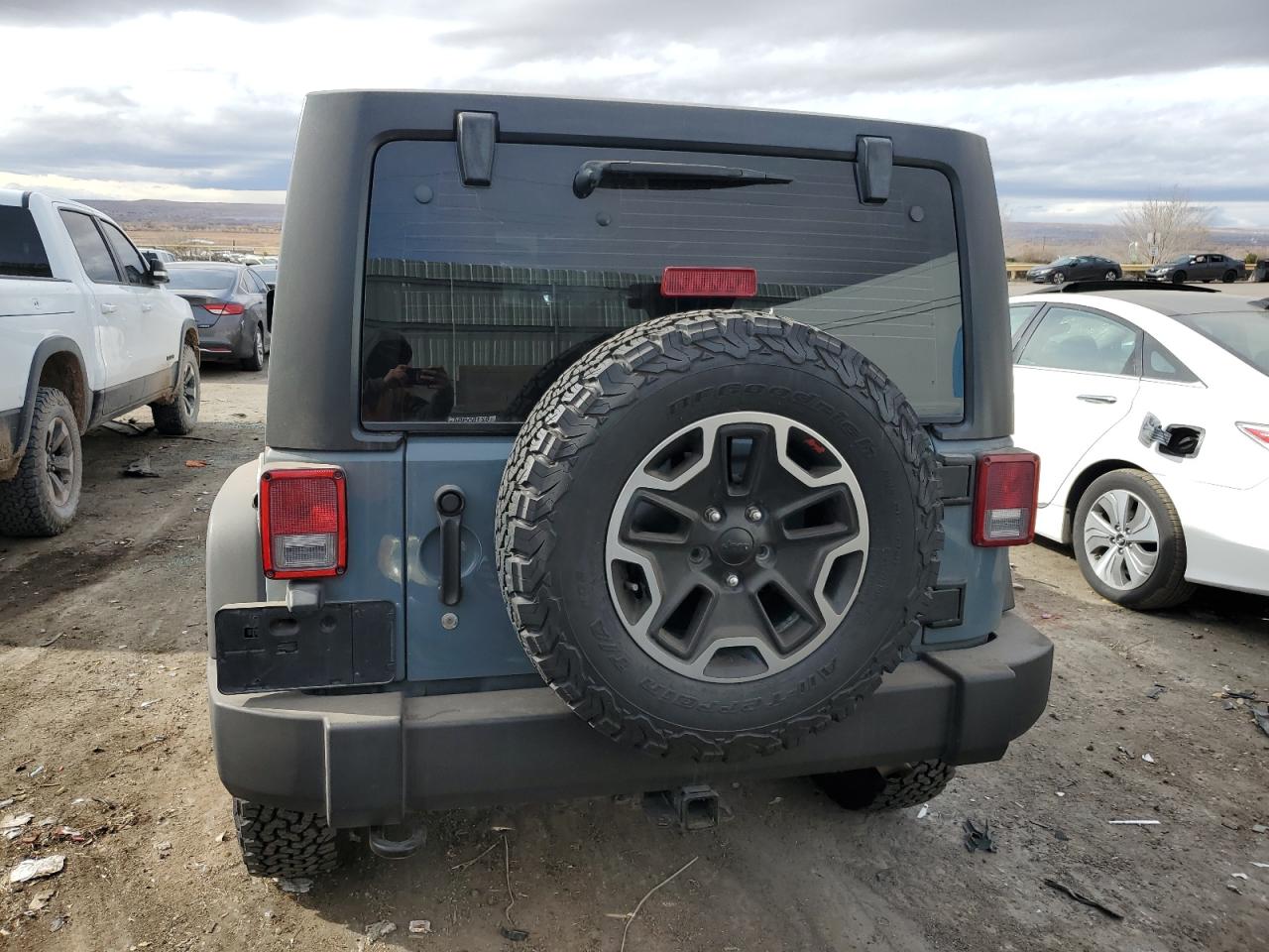 2015 Jeep Wrangler VIN 1C4BJWDG8FL712473 Copart auction photo, front end damage thumbnail 6