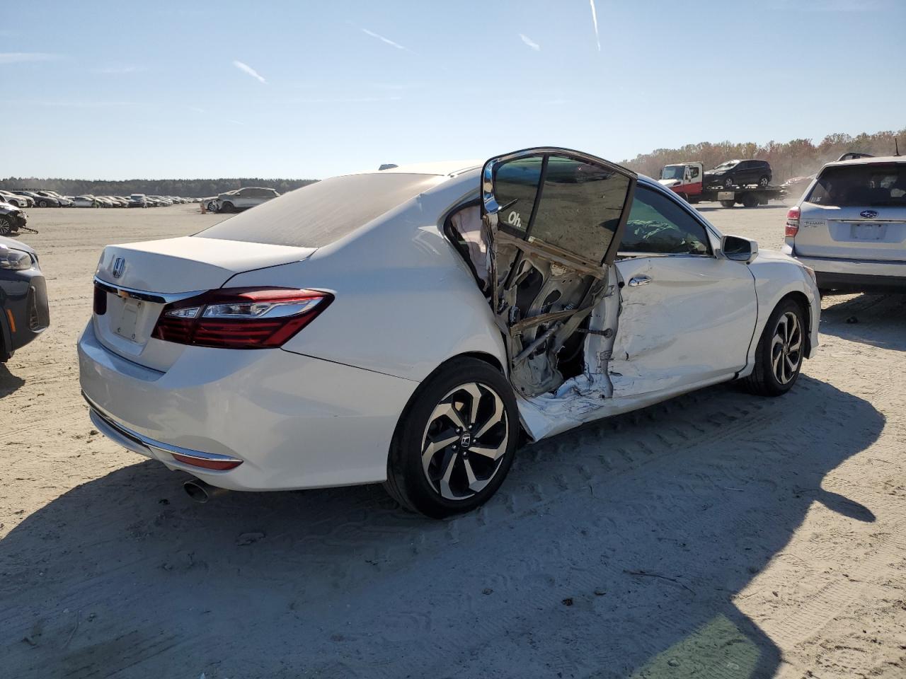 2017 Honda Accord VIN 1HGCR2F72HA157409 Copart auction photo, side damage thumbnail 3