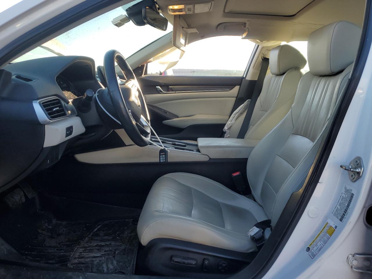 2018 Honda Accord VIN 1HGCV1F6XJA071901 Copart auction photo, side / minor dent/scratches damage thumbnail 7