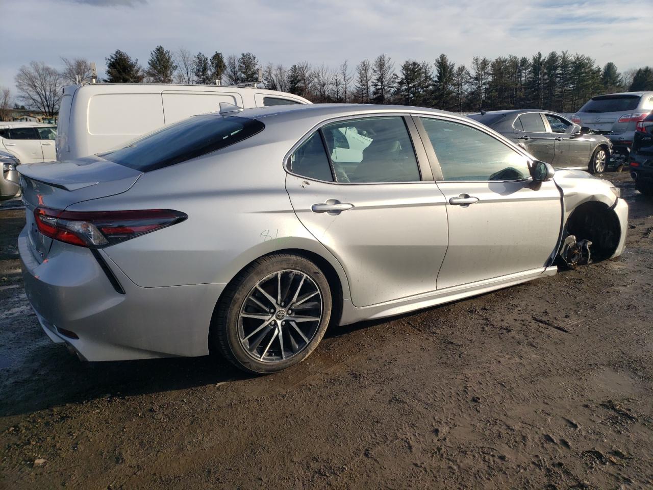 2022 Toyota Camry VIN 4T1G11AK3NU056592 Copart auction photo, front end / undercarriage damage thumbnail 3