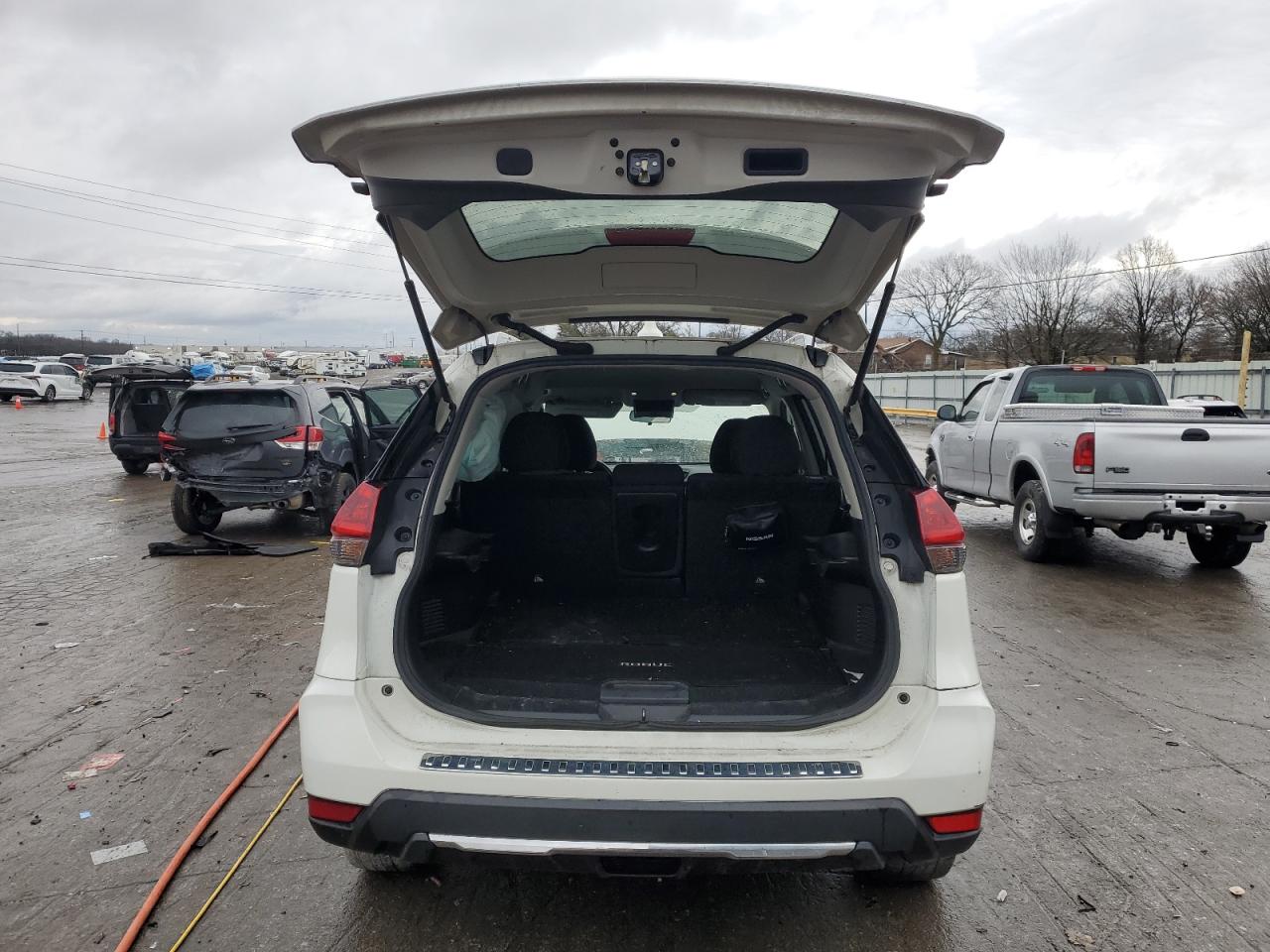 2018 Nissan Rogue VIN 5N1AT2MT1JC819512 Copart auction photo, side / front end damage thumbnail 6