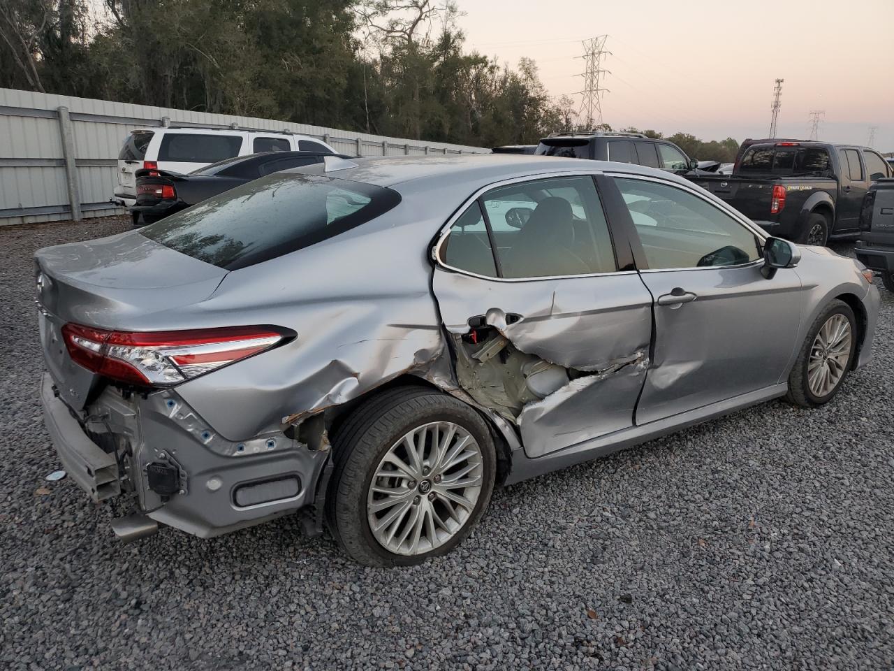 2020 Toyota Camry VIN 4T1F11AK5LU920115 Copart auction photo, side / rear end damage thumbnail 3