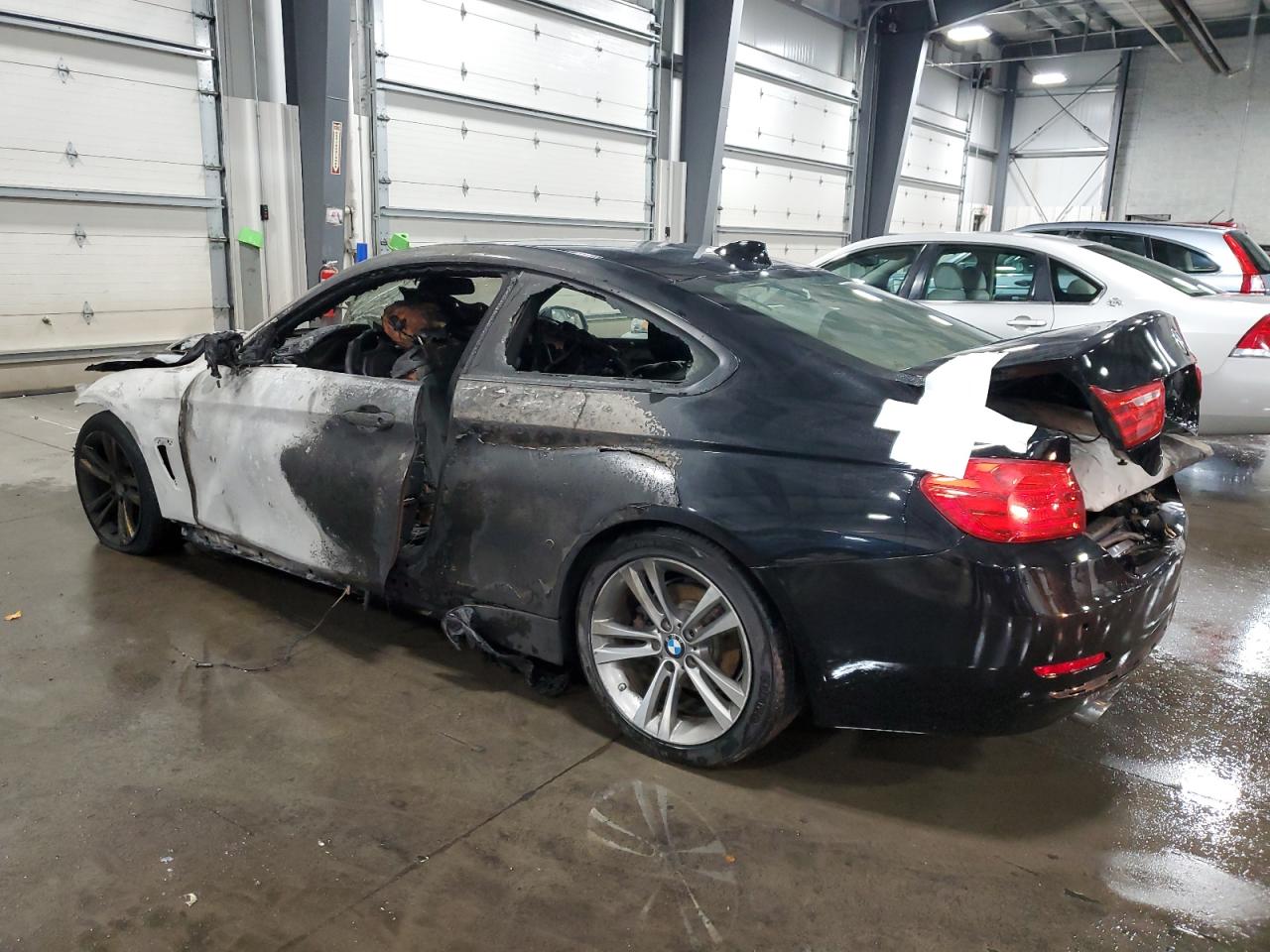 2014 BMW 4er VIN WBA3N3C51EK230162 Copart auction photo, burn / rear end damage thumbnail 2