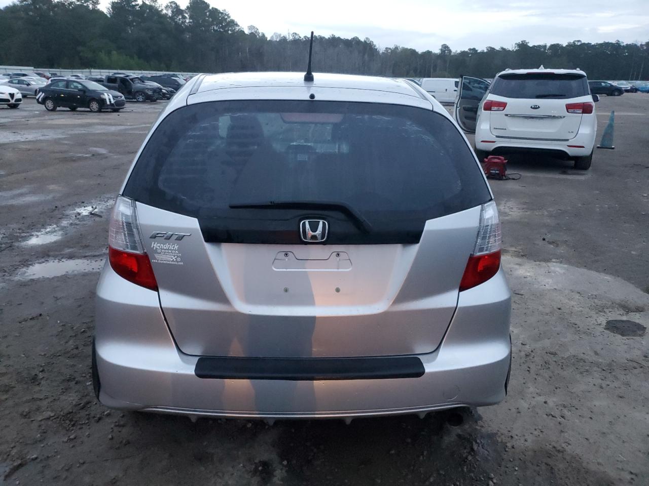 2013 Honda Fit VIN JHMGE8H34DC009574 Copart auction photo, front end / side damage thumbnail 6