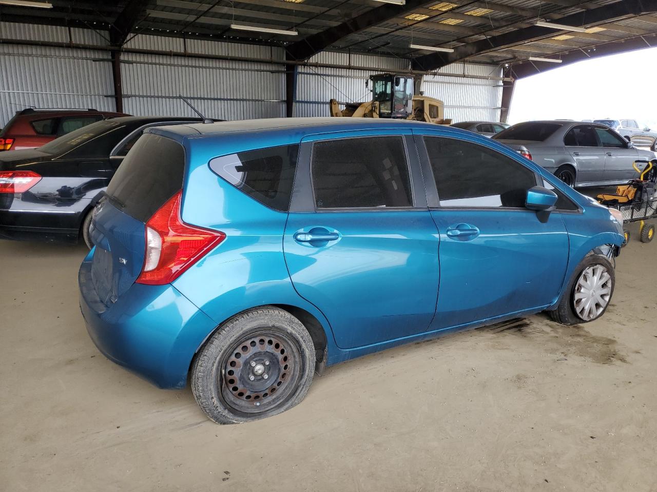 2015 Nissan Versa VIN 3N1CE2CP8FL368184 Copart auction photo, front end damage thumbnail 3