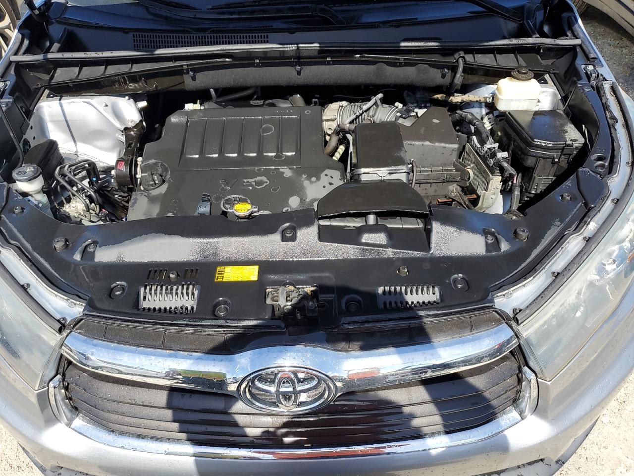 2015 Toyota Highlander VIN 5TDDKRFH8FS077024 Copart auction photo, water/flood damage thumbnail 12