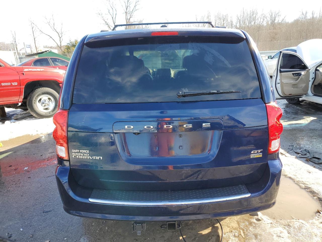2017 Dodge Caravan VIN 2C4RDGEG2HR779610 Copart auction photo, front end / side damage thumbnail 6
