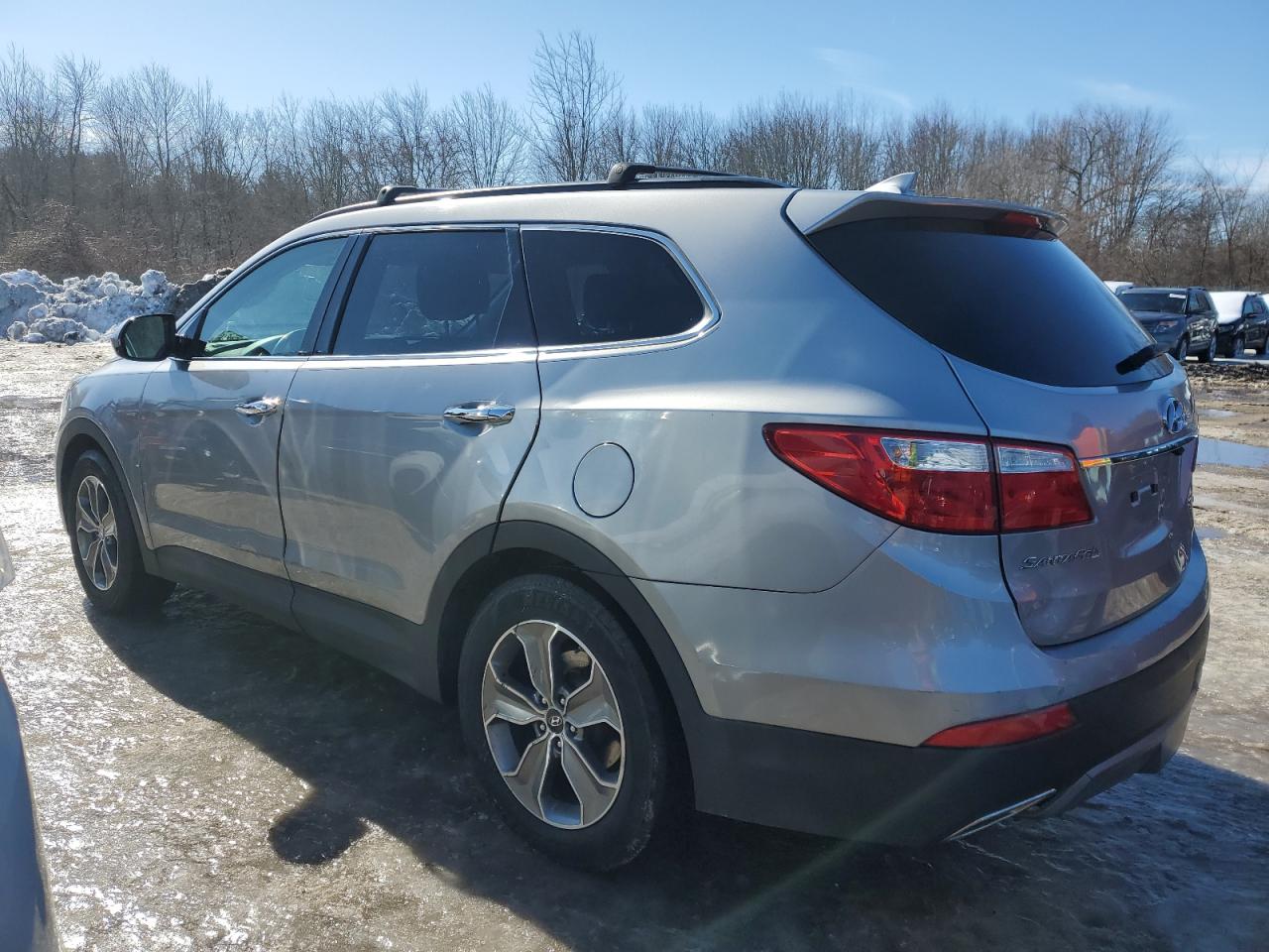 2013 Hyundai Santa Fe VIN KM8SMDHF2DU026445 Copart auction photo, minor dent/scratches damage thumbnail 2