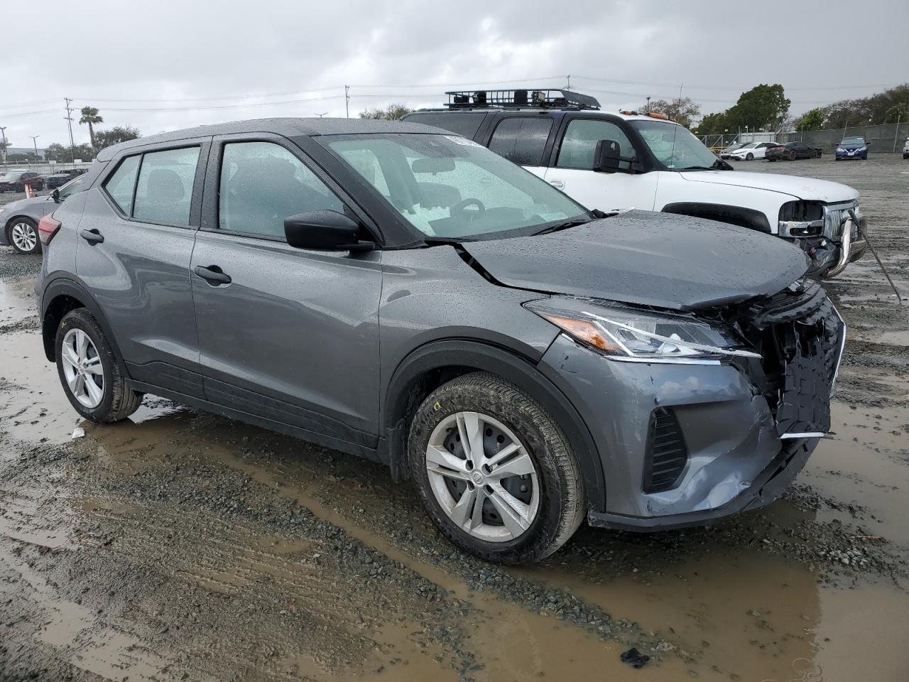2024 Nissan Kicks VIN 3N1CP5BV7RL566559 Copart auction photo, front end damage thumbnail 4