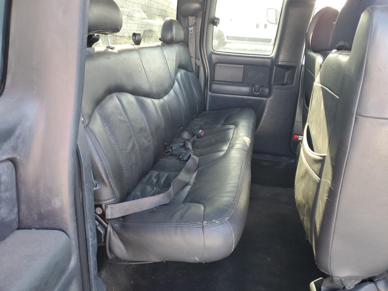 2001 Chevrolet Silverado VIN 2GCEC19T111250885 Copart auction photo, front end / rear end damage thumbnail 10