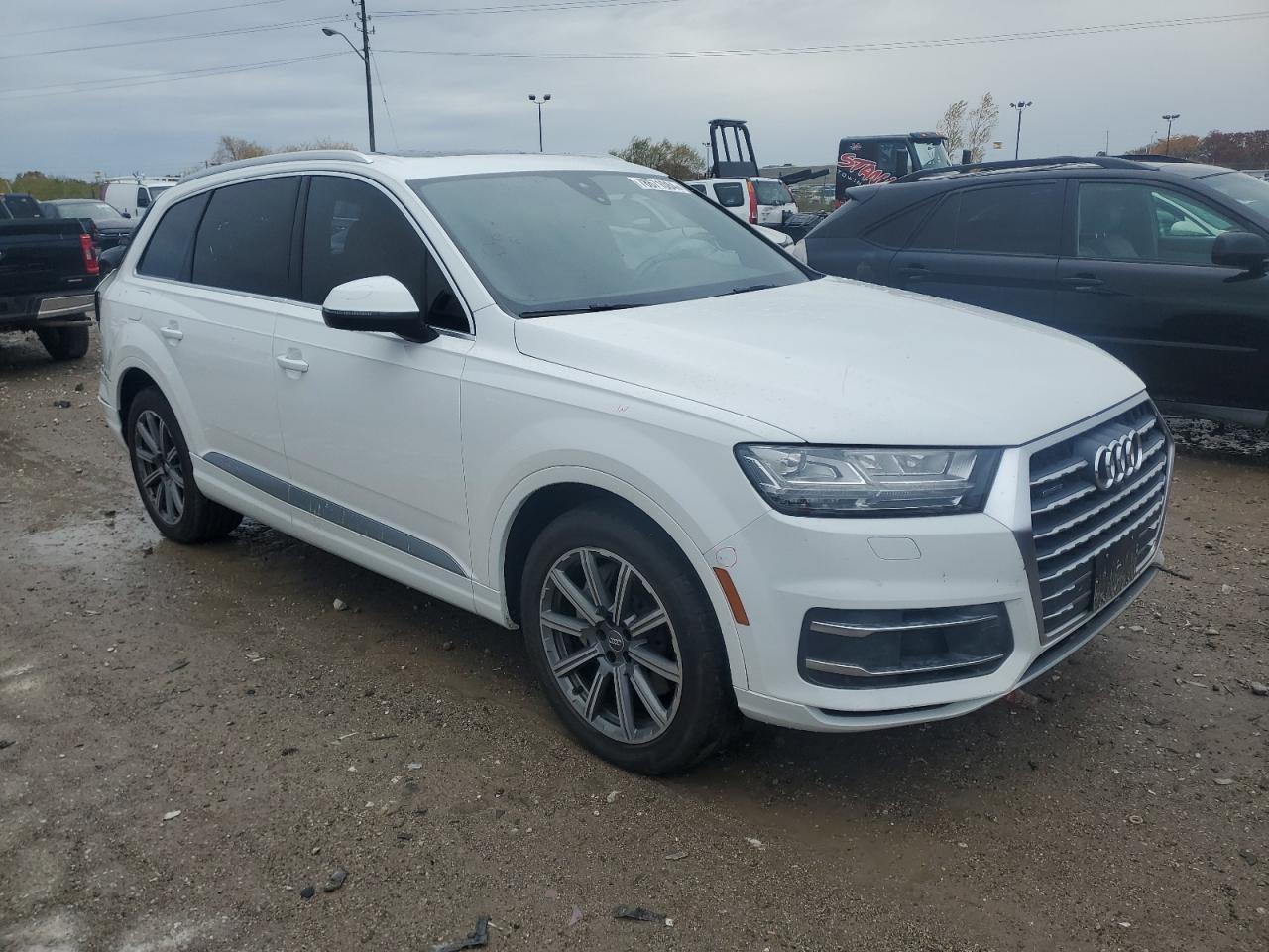 2019 Audi Q7 VIN WA1LABF77KD009584 Copart auction photo, rear end / minor dent/scratches damage thumbnail 4