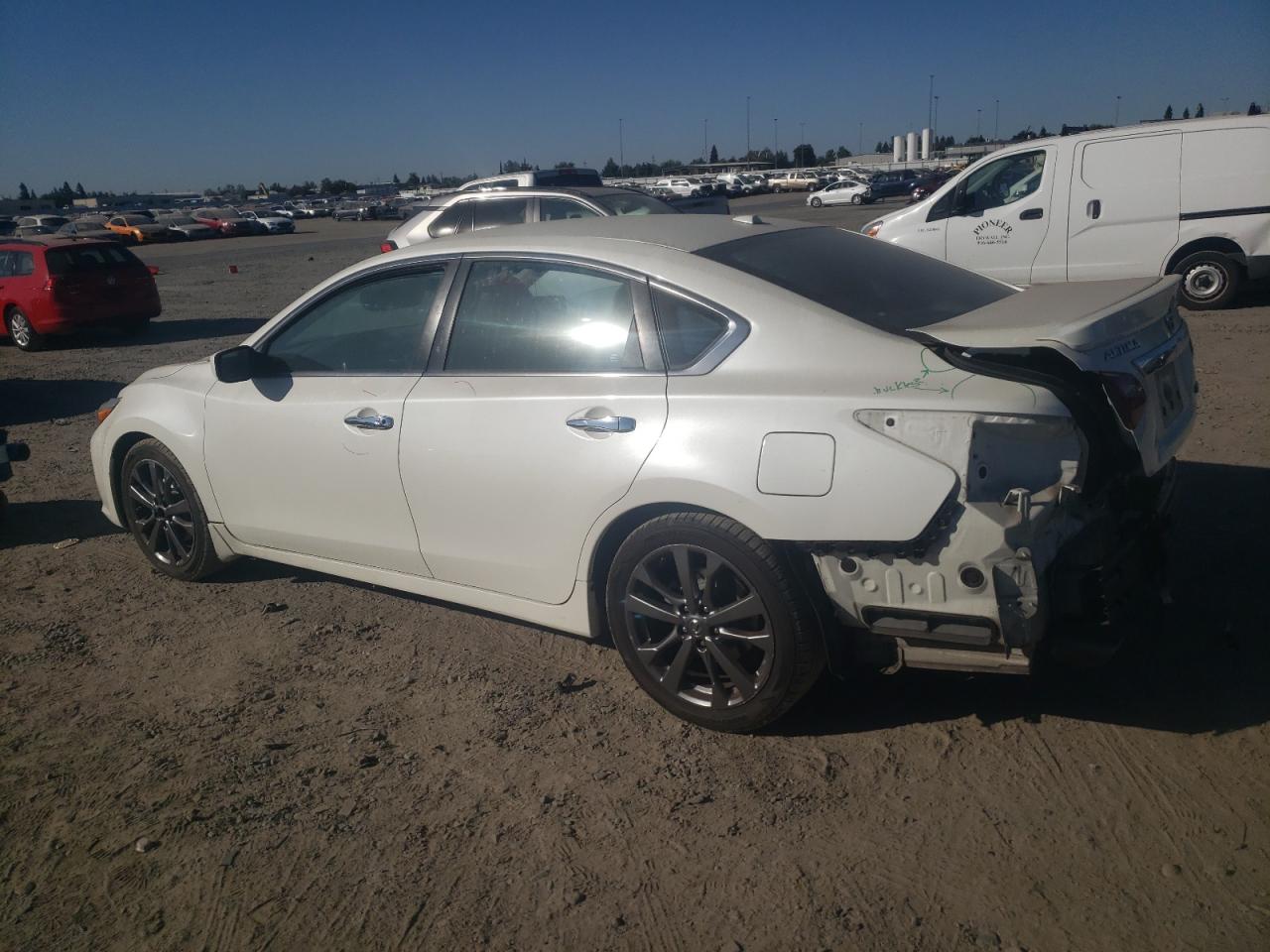2018 Nissan Altima VIN 1N4AL3AP1JC208936 Copart auction photo, rear end damage thumbnail 2