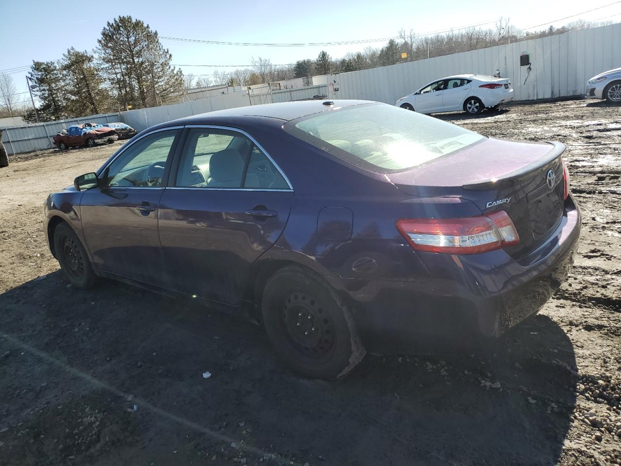 2011 Toyota Camry VIN 4T1BF3EK4BU581402 Copart auction photo, rear end damage thumbnail 2