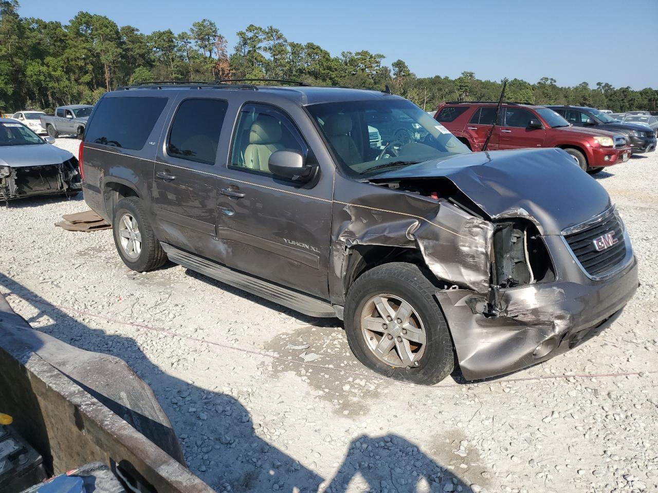 2013 GMC Yukon VIN 1GKS1KE0XDR359730 Copart auction photo, front end damage thumbnail 4