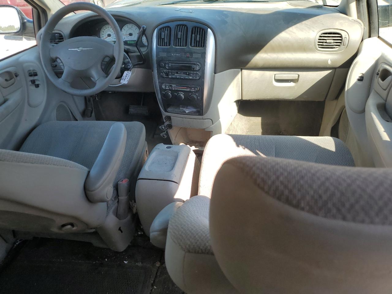 2005 Chrysler Town & Country VIN 2C4GP54L35R277878 Copart auction photo, front end / mechanical damage thumbnail 8