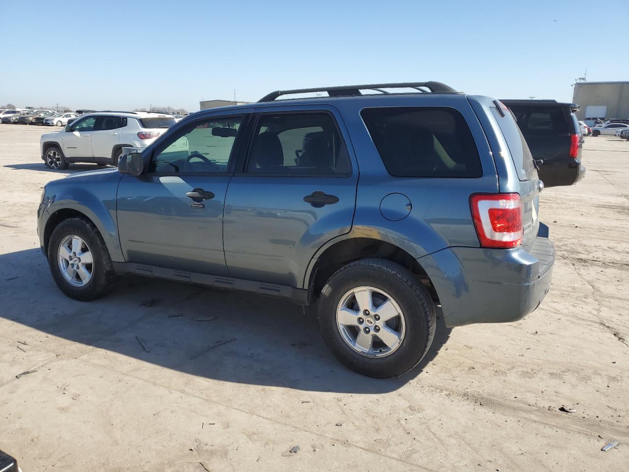 2011 Ford Escape VIN 1FMCU0DG2BKA43606 Copart auction photo, front end damage thumbnail 2