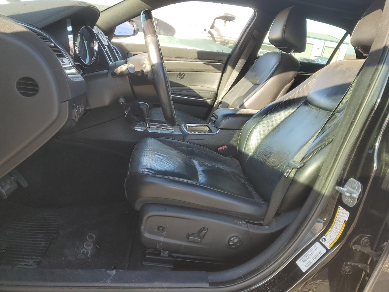 2011 Chrysler 300 VIN 2C3CA6CT7BH563603 Copart auction photo, all over / minor dent/scratches damage thumbnail 7