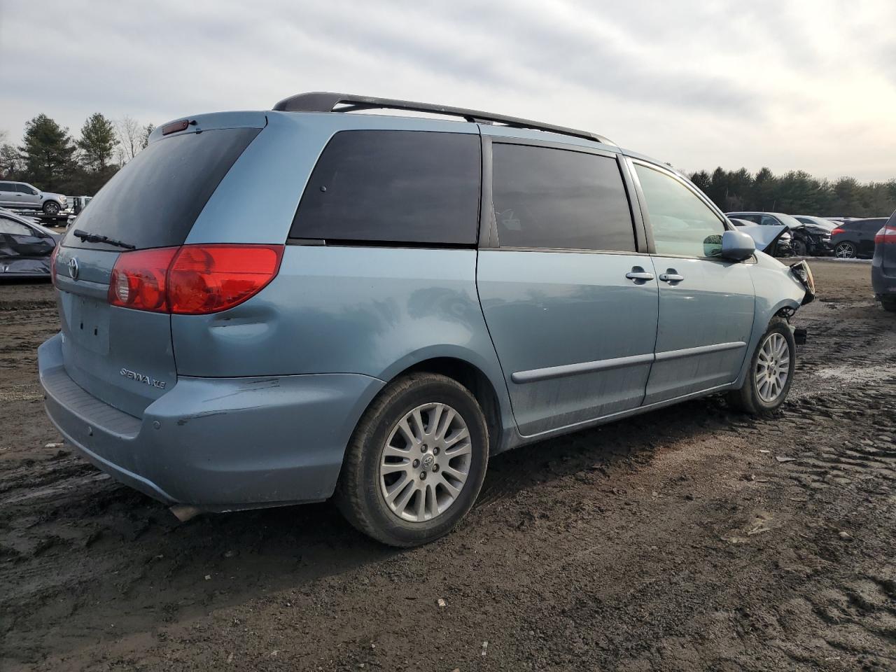 2007 Toyota Sienna VIN 5TDZK22CX7S099258 Copart auction photo, front end / minor dent/scratches damage thumbnail 3