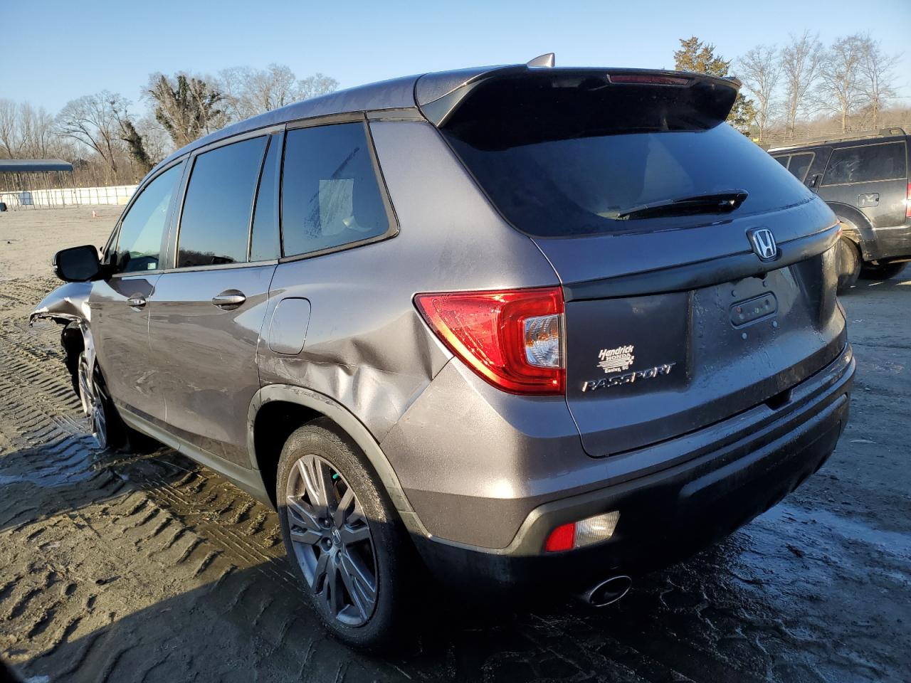 2020 Honda Passport VIN 5FNYF7H50LB000628 Copart auction photo, front end damage thumbnail 2