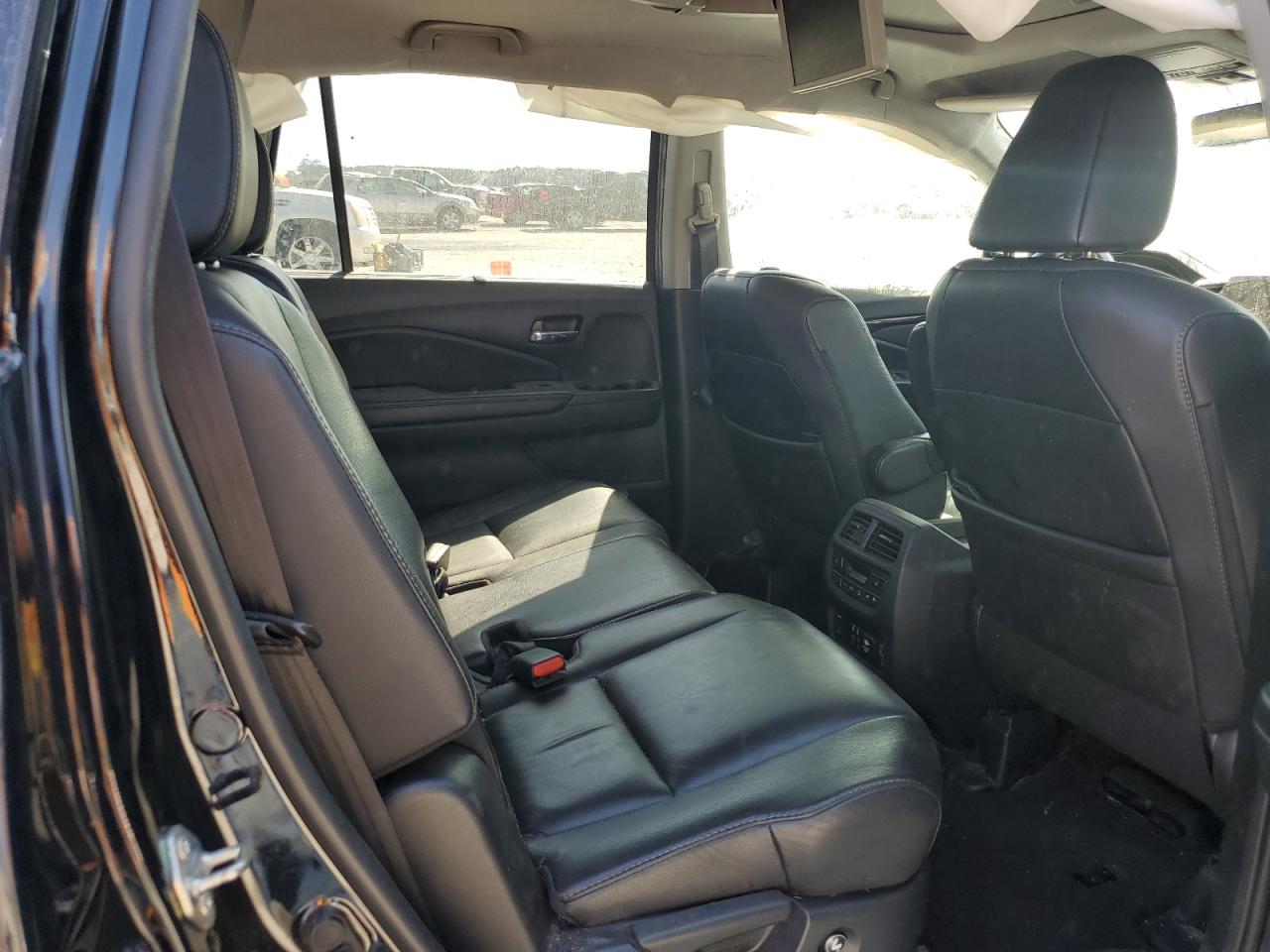 2020 Honda Pilot VIN 5FNYF6H90LB057330 Copart auction photo, all over damage thumbnail 11