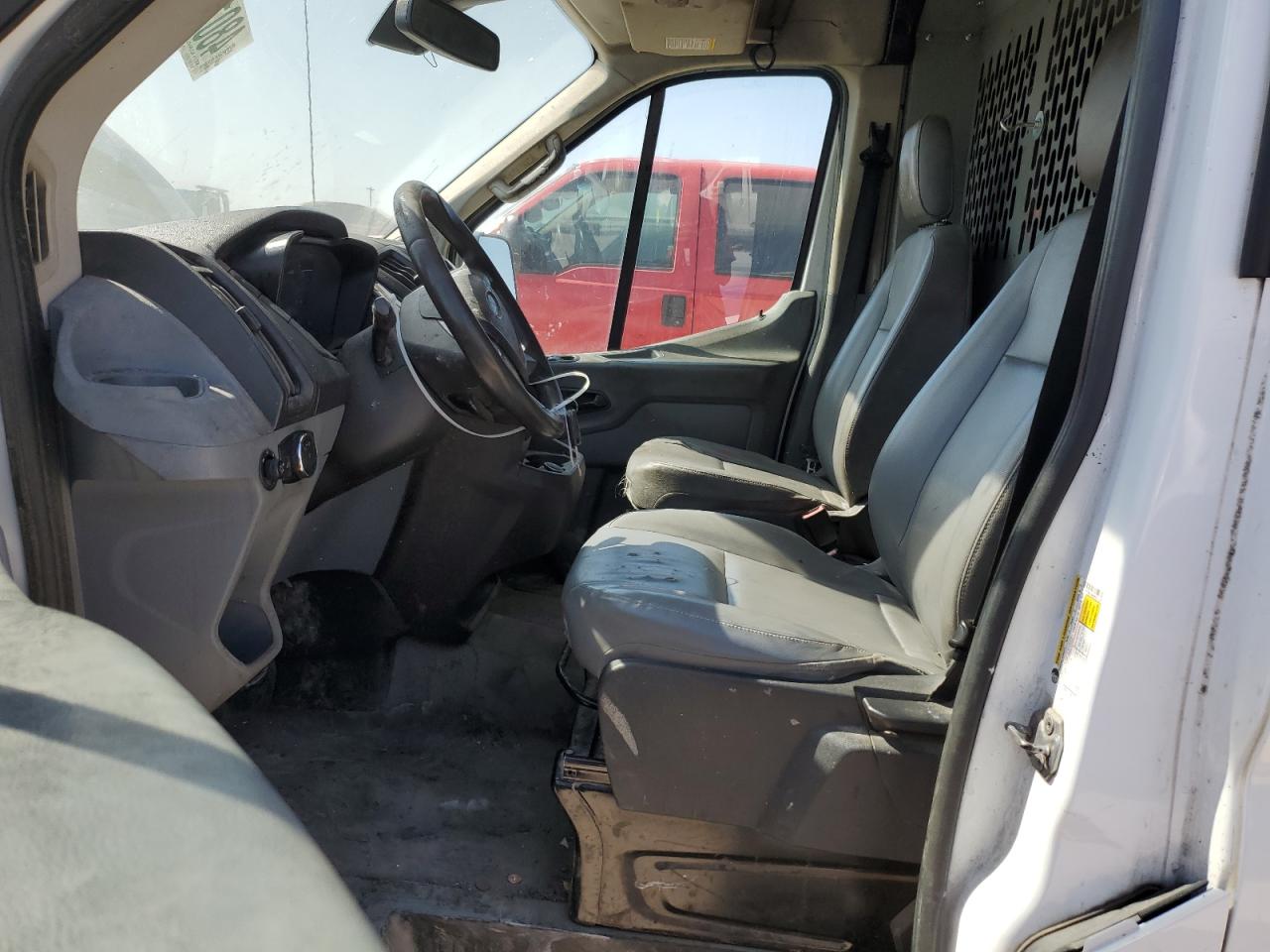2017 Ford Transit VIN 1FTYR2CM8HKB31339 Copart auction photo, front end damage thumbnail 7