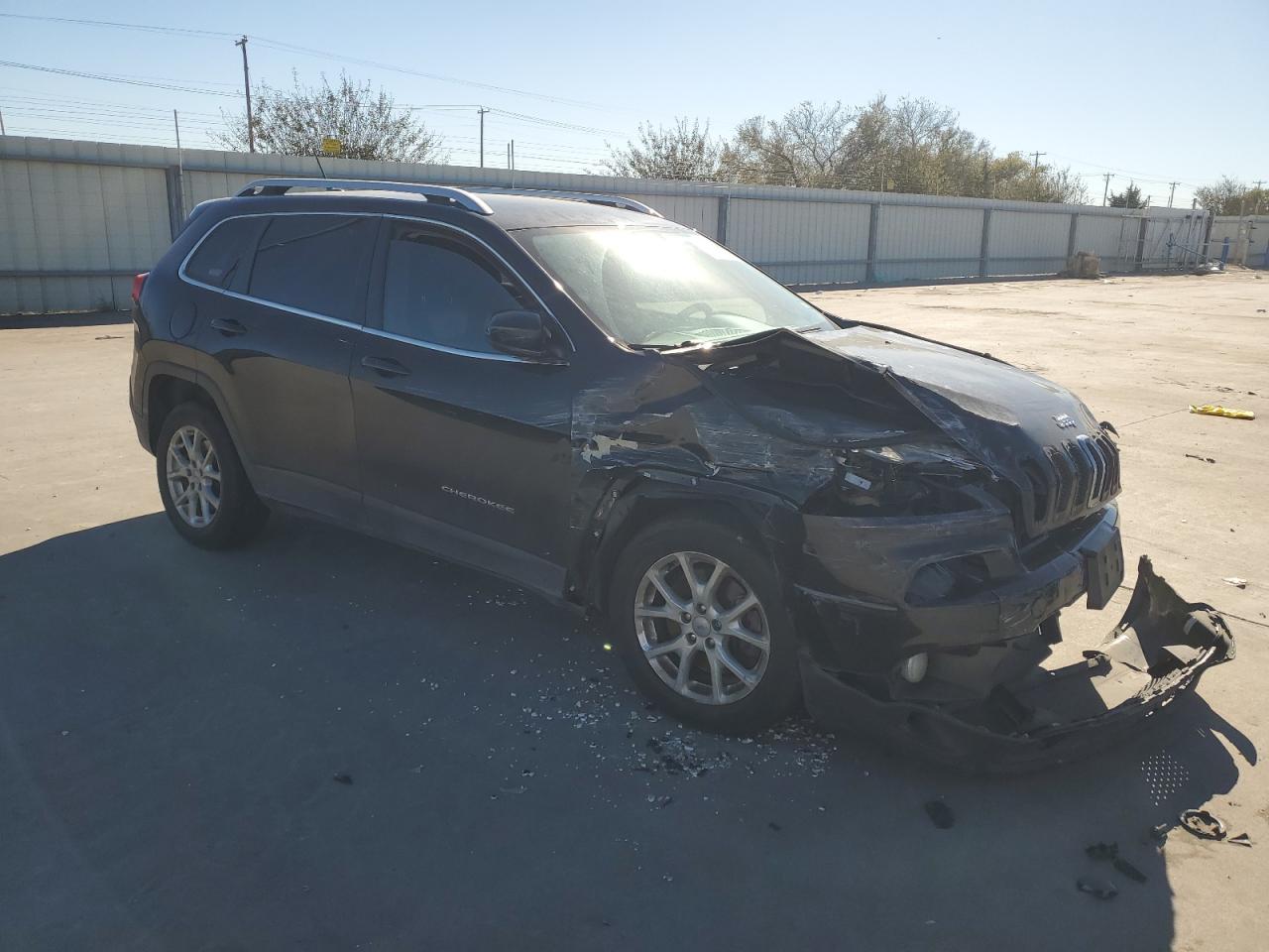 2014 Jeep Grand Cherokee VIN 1C4PJLCS5EW322129 Copart auction photo, front end damage thumbnail 4