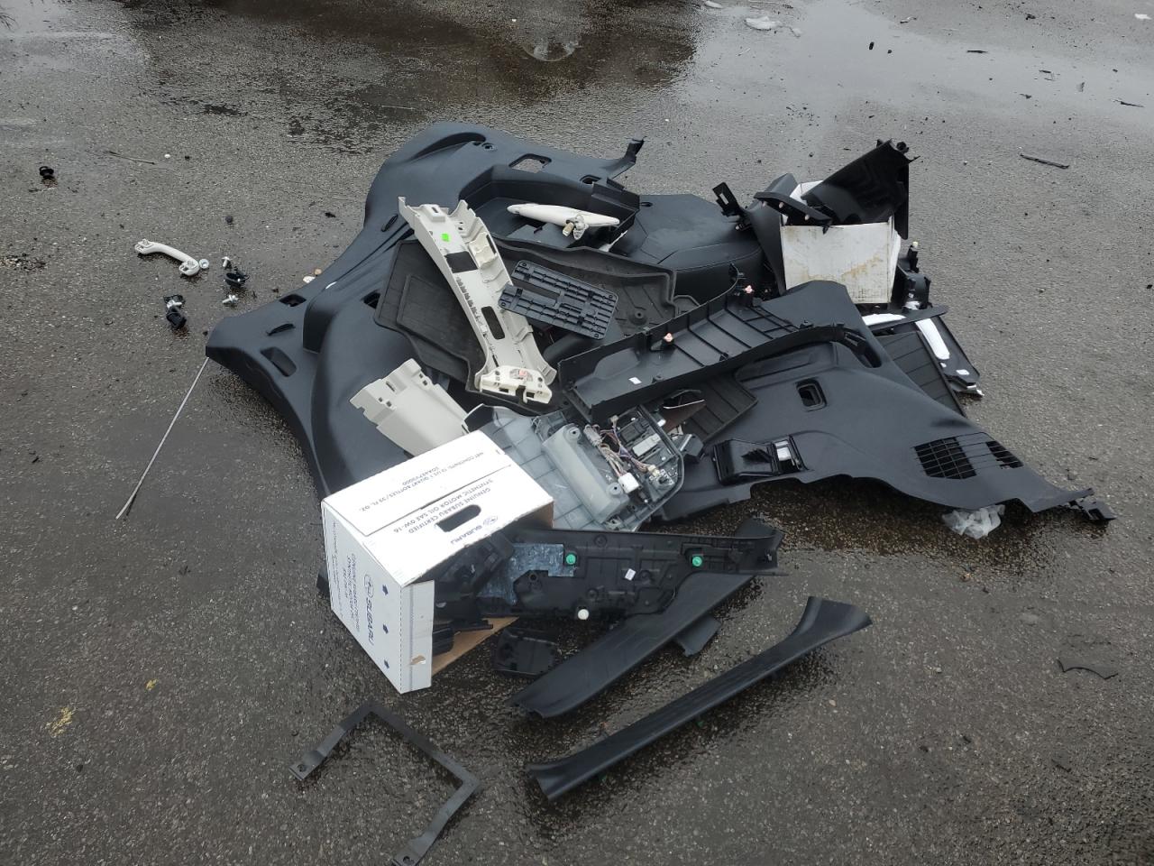 2021 Subaru Ascent VIN 4S4WMARD1M3449875 Copart auction photo, water/flood damage thumbnail 13