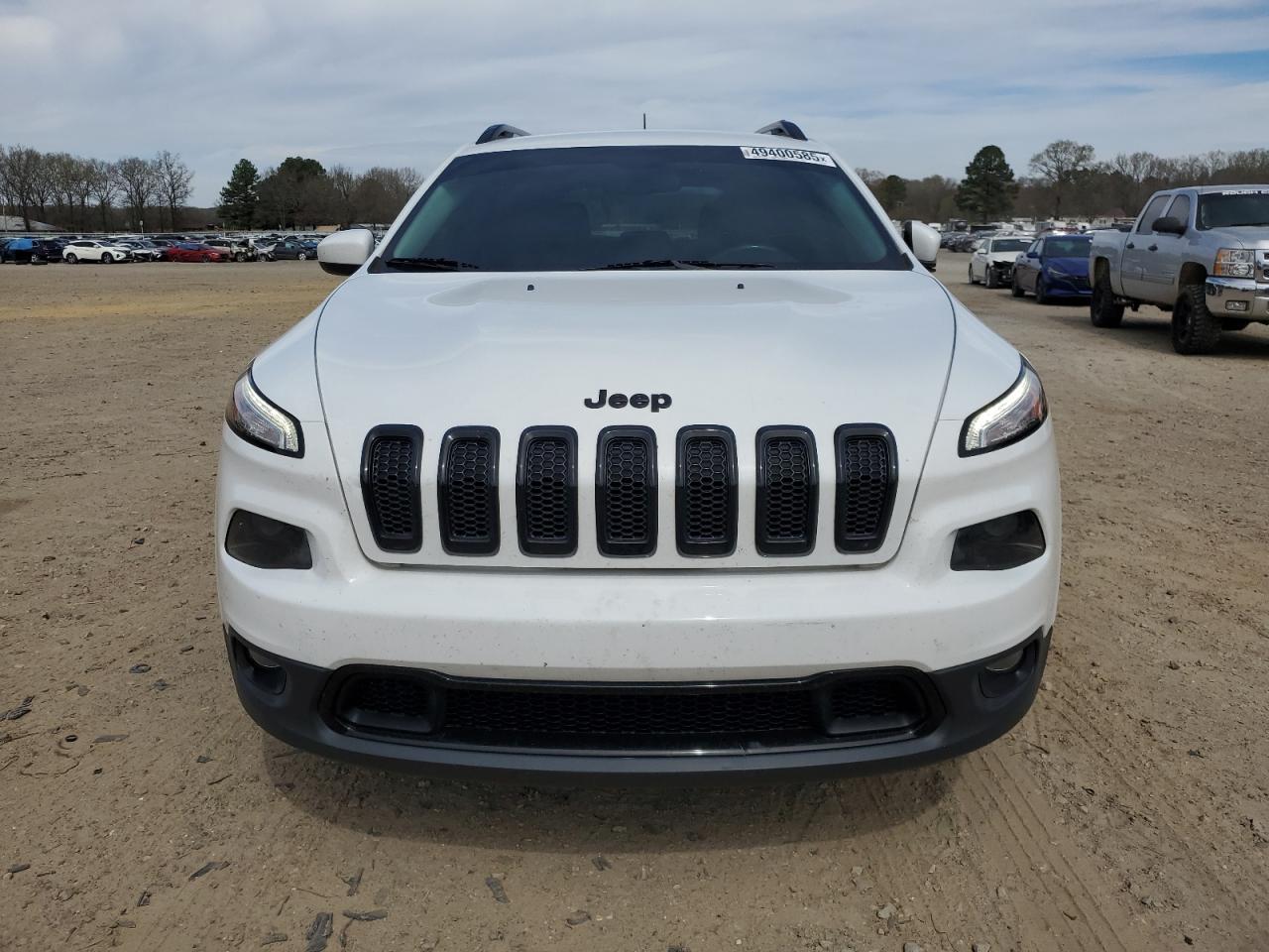 2016 Jeep Grand Cherokee VIN 1C4PJLCB0GW135500 Copart auction photo, hail damage thumbnail 5
