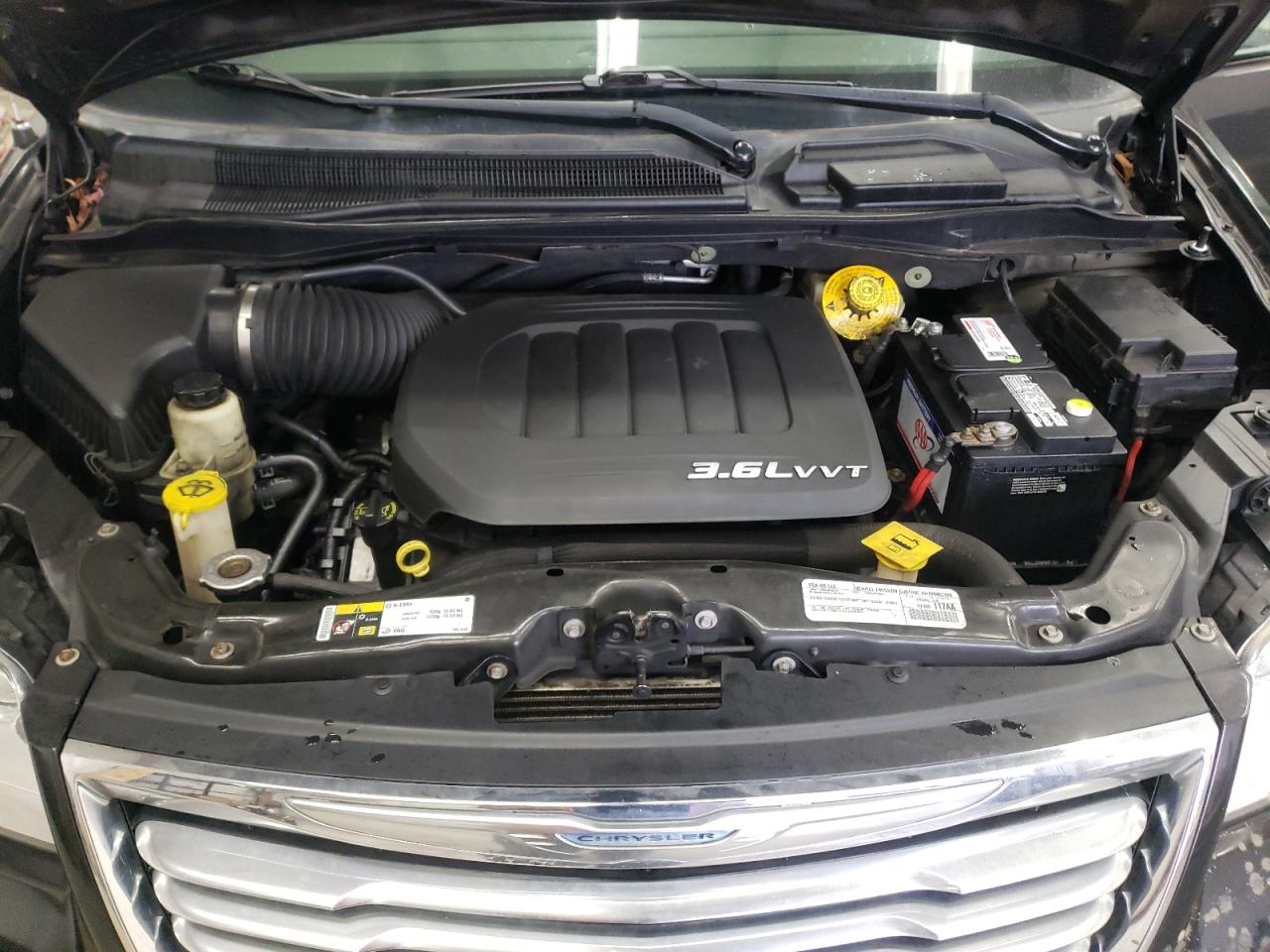 2015 Chrysler Town & Country VIN 2C4RC1CG0FR698637 Copart auction photo, side / rear end damage thumbnail 12