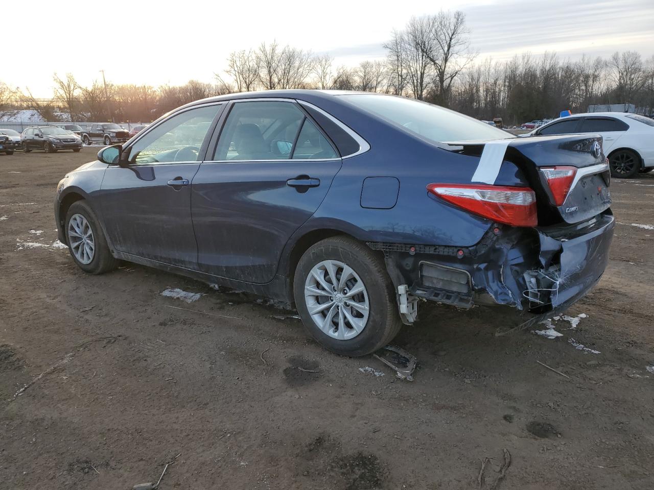2015 Toyota Camry VIN 4T4BF1FK6FR453290 Copart auction photo, rear end damage thumbnail 2
