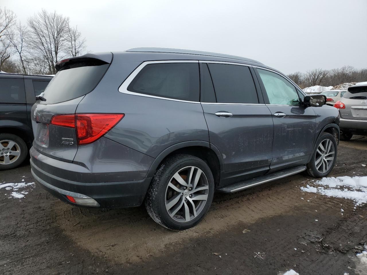 2016 Honda Pilot VIN 5FNYF6H92GB053592 Copart auction photo, front end / side damage thumbnail 3