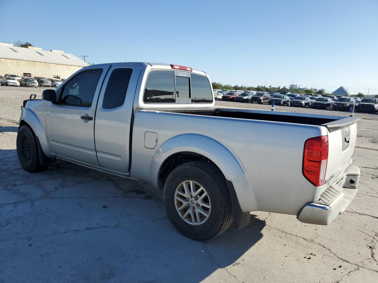 2017 Nissan Navara (Frontier) VIN 1N6BD0CT7HN722421 Copart auction photo, front end damage thumbnail 2