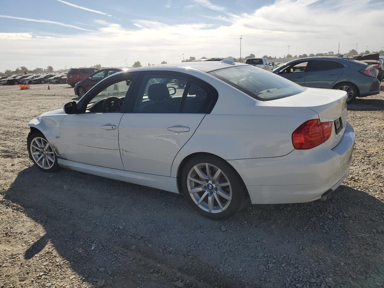 2011 BMW 3er VIN WBAPH5G5XBNM81805 Copart auction photo, front end / side damage thumbnail 2