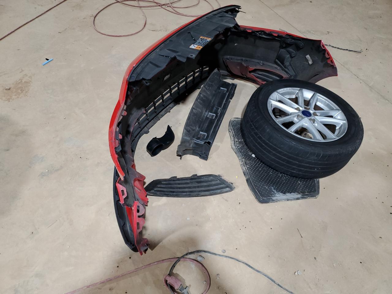 2016 Ford Focus VIN 1FADP3F20GL348208 Copart auction photo, front end / side damage thumbnail 12