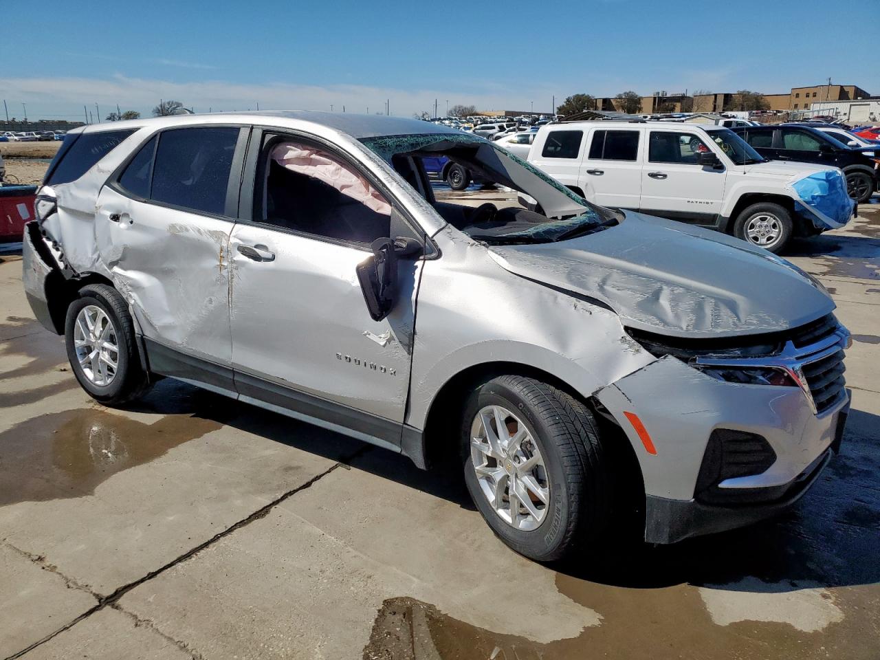 2022 Chevrolet Equinox VIN 2GNAXHEV6N6102461 Copart auction photo, rollover damage thumbnail 4