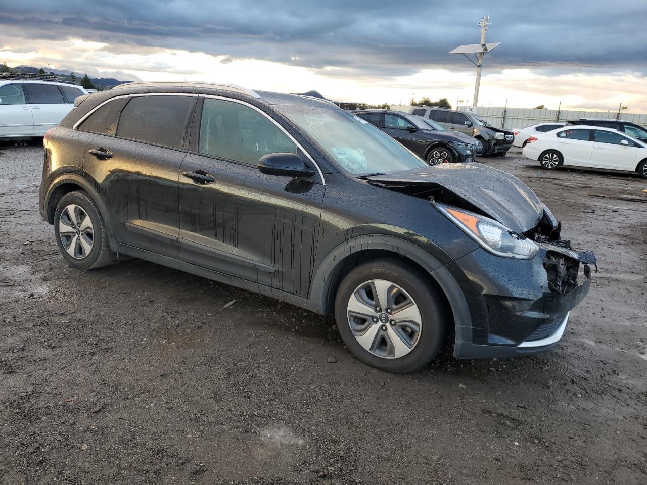2019 KIA Niro VIN KNDCB3LC4K5325240 Copart auction photo, front end damage thumbnail 4