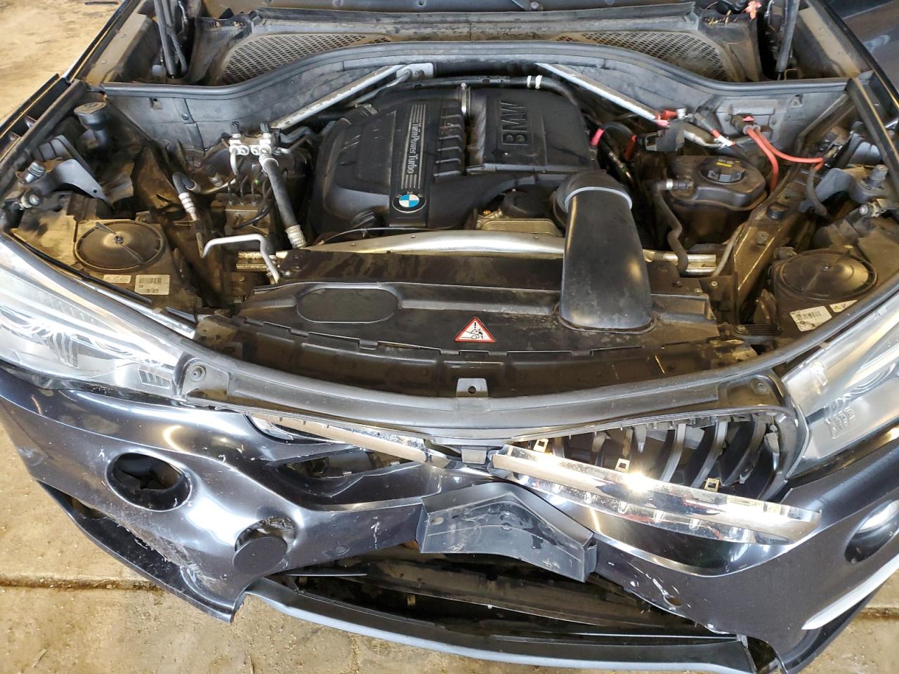 2015 BMW X5 VIN 5UXKR0C57F0P00109 Copart auction photo, front end damage thumbnail 12