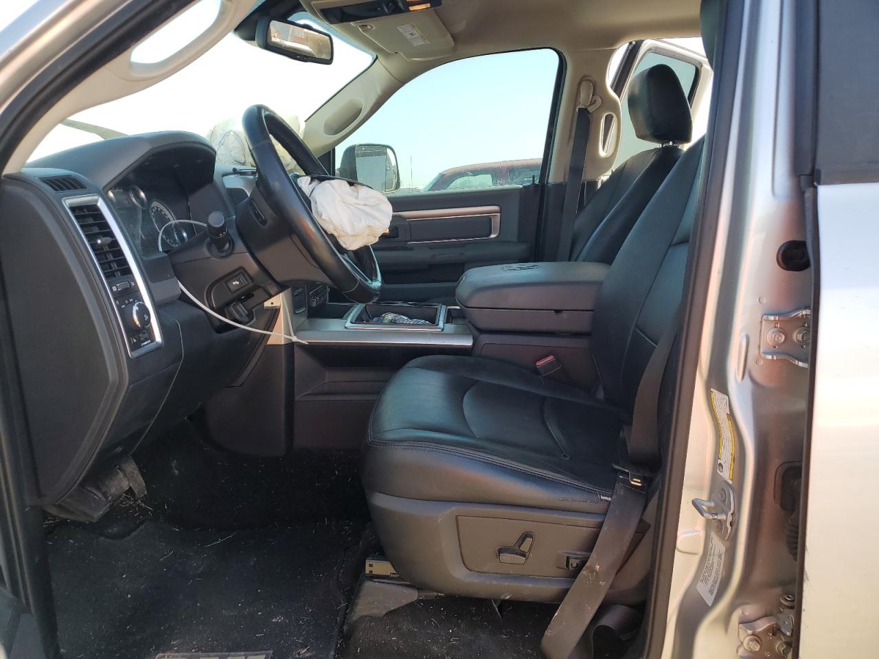2015 RAM 2500 VIN 3C6UR5DL4FG635291 Copart auction photo, front end / side damage thumbnail 7